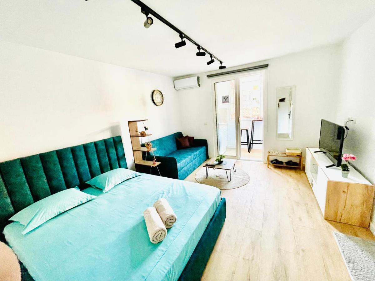 Central Studio Apartment 1, Tirana Eksteriør billede