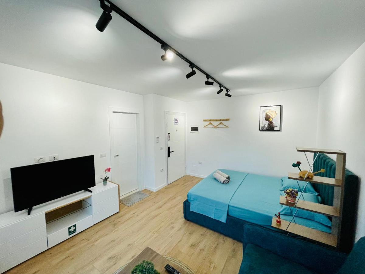 Central Studio Apartment 1, Tirana Eksteriør billede