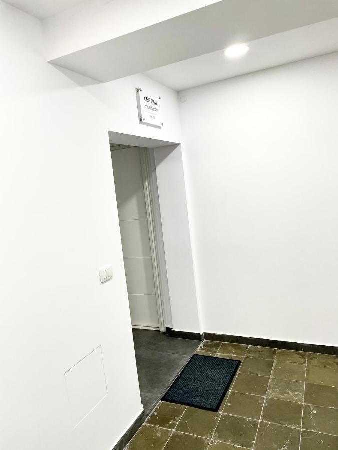 Central Studio Apartment 1, Tirana Eksteriør billede