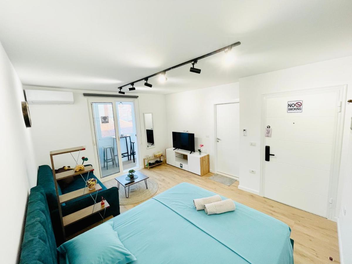 Central Studio Apartment 1, Tirana Eksteriør billede