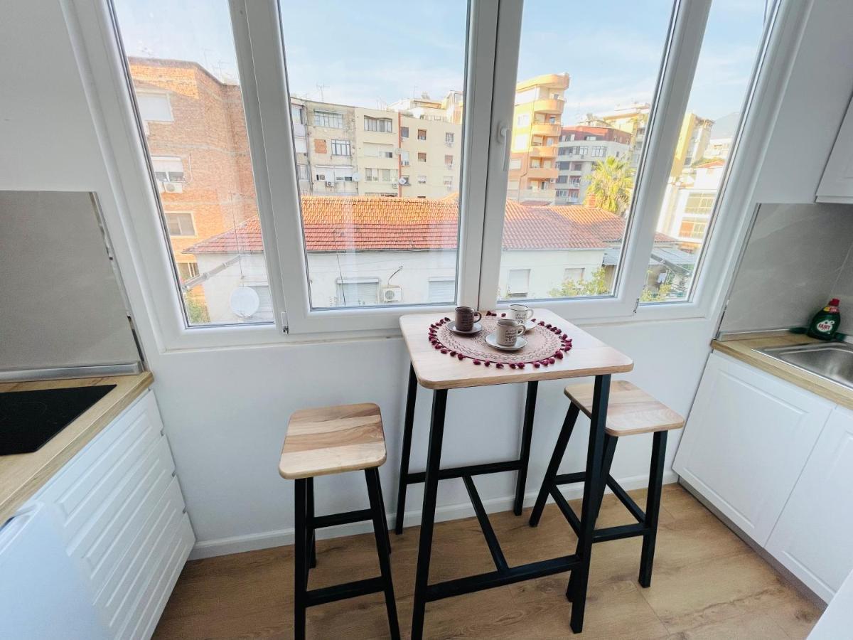 Central Studio Apartment 1, Tirana Eksteriør billede