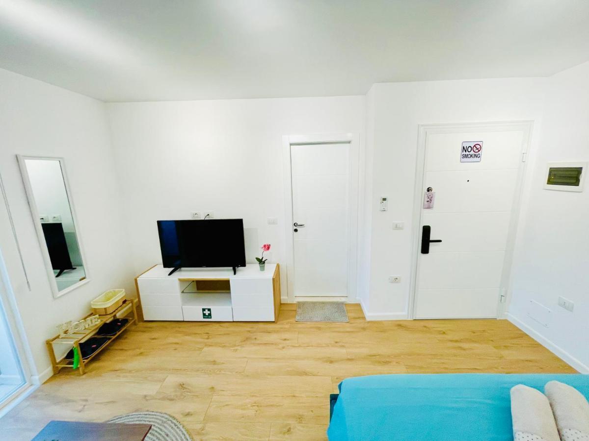Central Studio Apartment 1, Tirana Eksteriør billede